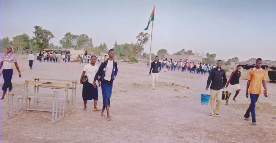 Élevés du Collège Délwendé.
