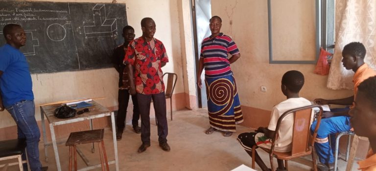 Alphabétisation en mooré : le CFP Naaba Boulga de Sourgoubila encouragé par le Bureau de l’éducation non formelle